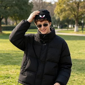 Bonnet noir à personnage avec visage de fantôme brodé, chapeau d'hiver unisexe, tenue décontractée, taille adulte 56-58 cm - Product Image 3