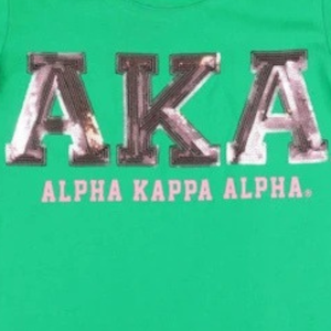 T-shirt graphique personnalisé vert et rose à manches courtes, col rond, haut décontracté et tendance, design métallique, vêtement élégant pour femme au quotidien - Product Image 2