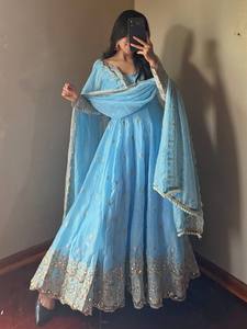 Ensemble Anarkali en soie jaune avec dupatta, tenue traditionnelle indienne et pakistanaise pour femme, longueur ras du sol, pour mariage, extensible et coupe ample - Product Image 6