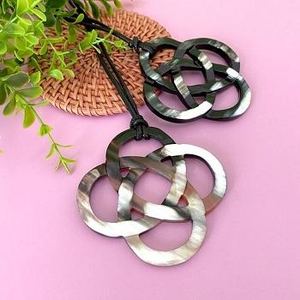 Collar de cuerno de búfalo natural pulido para mujer, joyería de boda ecológica de alta calidad de Blossom Craft India - Product Image 5