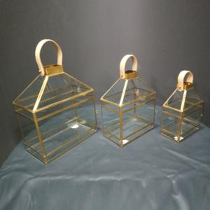 ชุดโคมไฟเทียนทำมือ 3 ชิ้น พร้อมกระจกและหูจับหนังทองเหลือง ตกแต่งด้วยทองเหลือง สำหรับตกแต่งบ้าน - Product Image 1