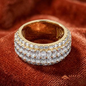 Anillo de Eternidad con Diamantes Moissanite Baguette Chapado en Oro de 18K, Anillo de Boda de Lujo para Mujer, EE. UU. - Product Image 4