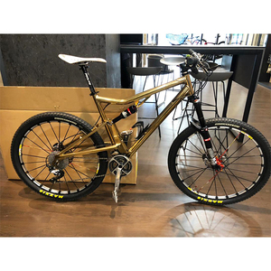 Servicio de recubrimiento PVD en titanio dorado para piezas de bicicletas y automóviles con un acabado dorado intenso. - Product Image 2