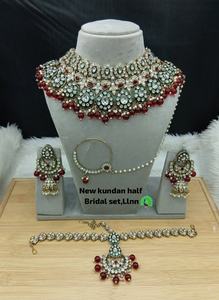 Conjunto de Collar Gargantilla Vintage de Lujo con Baño de Rodio y Circones, Pendientes y Maang Tikka, Étnico Indio para Novia, Compromiso y Boda - Product Image 2