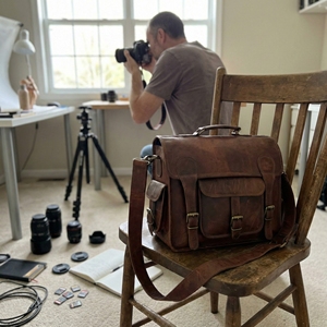 Sac photo en cuir véritable marron fait main pour appareil photo reflex numérique et objectif – Vente en gros - Product Image 5