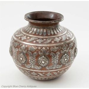 Wholesale Engraved Brass Kalash Pot Embossed Metal Vase <b>Decorative</b> Puja Lota Indian Wedding <b>Decoration</b> Hotel Tabletop Craft - Product Image 6