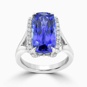 Bague de soirée unisexe de luxe en or blanc 18 carats avec diamant de laboratoire taille coussin allongé - Product Image 1