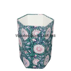 Poubelle décorative ouverte faite à la main en carton PP imprimé au bloc, avec enveloppe en tissu 100 % coton. - Product Image 3