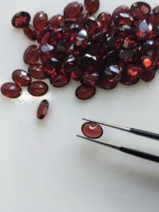 Natural <b>Red</b> Garnet 8x6MM Oval Cut Best Quality Loose Gemstone For Jewelry Making - Product Image 2
