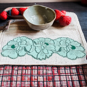 36\" Luxury Custom Floral Design Dining Table Runner High Quality Cotton Hand Beaded Glass Beads Low Price Home Christmas Decor - Product Image 3