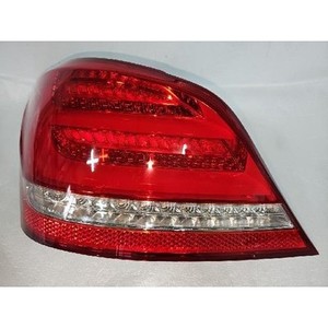 Feu arrière gauche d'occasion Equus 924013N500 - Product Image 3