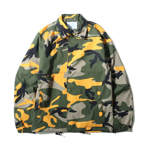 เสื้อแจ็คเก็ตกันลมลายพรางสำหรับผู้ชาย สีส้ม น้ำเงิน ชมพู เขียว เหลือง ม่วง ติดกระดุมหน้า มีเชือกผูกชายเสื้อ สำหรับฤดูใบไม้ร่วง - Product Image 1