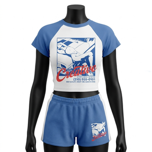 Ensemble crop top et short pour femme en coton mélangé doux 300 GSM, bleu et blanc avec empiècements contrastés, logo thermocollé, 100 % coton. - Product Image 1