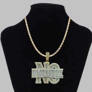 Collar con Colgante de Letra de Plata con Moissanita de Calidad Premium, Corte Brillante, Moissanita Cultivada en Laboratorio Certificada, Estilo Hip Hop - Product Image 1