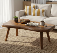 Table basse en bois vintage décorative de qualité supérieure pour un salon luxueux, créant une touche de sophistication dans l'ameublement.