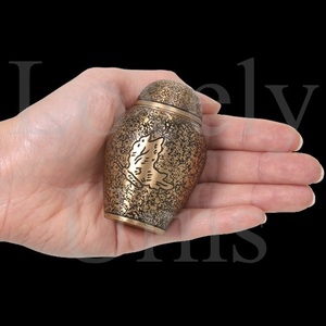 Urnas funerarias antiguas al por mayor con diseño de mariposa en 2 tamaños, medianas para adultos, contenedor conmemorativo para cenizas. - Product Image 4