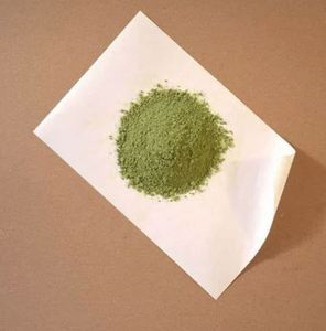 Poudre d'indigo écologique, solution naturelle de coloration capillaire, provenant d'un fabricant indien, à prix abordable - Product Image 3