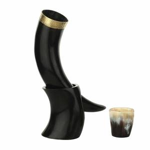 Corne à boire viking artisanale naturelle de haute qualité, personnalisée, écologique, avec technique de raccordement, idéale pour cadeau d'affaires ou de mariage - Product Image 6