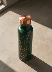 Botella de Agua de Cobre Pintada con Esmalte Ayurvédico Premium, Diseño Artístico de Follaje, Botella Deportiva Metálica a Prueba de Fugas, Fabricante OEM - Product Image 5