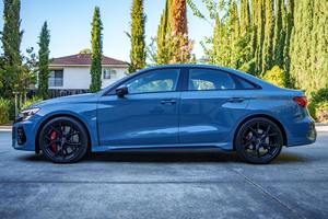 Voiture d'occasion fiable <span class=keywords><strong>Audi</strong></span> <span class=keywords><strong>RS3</strong></span> 2024 401 ch Turbo 5 cylindres - Product Image 4