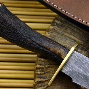 Couteaux à lame fixe en acier Damas faits à la main, avec manche en corne, pour la survie en plein air et le camping, OEM - Product Image 2