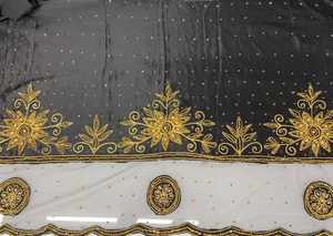Tissu Jacquard Brodé en Soie Taffetas Écologique de Haute Qualité, Motif Gogra Somalien Perlé, Poids Moyen - Product Image 2