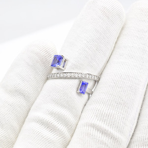 Bague Crossover Prête à Expédier, Authentique, 1,08 CTW, Tanzanite et Diamant Taille Carrée, Empilable, en Or Blanc Massif 14 carats, Bijoux - Product Image 6