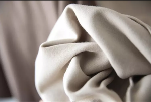 T-shirt pour homme en vente à prix avantageux, design tendance, texture douce et coupe décontractée et confortable - Product Image 4