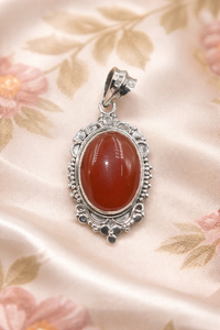Pendentif artisanal en argent sterling 925 avec cabochon ovale en cornaline naturelle, bijou vintage bohème, cadeau pour femme - Product Image 5