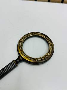 Lupa de Mano Moderna de 2.5'' de Latón y Cuero con Marco y Asa Grabados |   Lupa de Inspección Vintage (Hecha a Mano) - Product Image 3