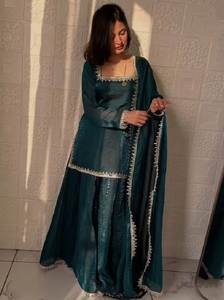 Robes Anarkali Punjabi de qualité supérieure, vêtements indiens et pakistanais, taille et couleur personnalisées, tenue de luxe pour mariage et fête - Product Image 3