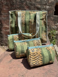Sac fourre-tout en toile 100 % coton avec fermeture éclair, logo personnalisé, réutilisable, pour le shopping, la plage, écologique, fournisseur en gros pour le printemps - Product Image 5