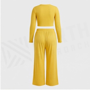 Ensemble de yoga jaune 2 pièces pour femme : haut court à col rond et manches longues, pantalon long taille haute à cordon de serrage, couleur unie, respirant - Product Image 2