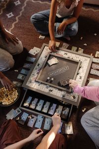 Plateau de jeu Monopoly en bois fait main, haute qualité, jeu de société classique, vente en gros, prix usine, en vrac - Product Image 3