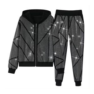 Conjunto Deportivo de Dos Piezas para Hombre, Sudadera con Cremallera Completa y Pantalones Jogger con Pedrería Negra, Ropa Deportiva de Lujo con Diseño de Diamantes - Product Image 1