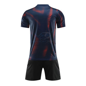 Ensemble d'uniformes de football personnalisés tendance, respirant, écologique, en tissu 100 % polyester, avec coutures renforcées pour la compétition - Product Image 2