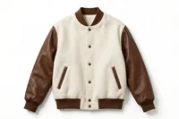 Veste universitaire en laine violette pour homme avec manches en cuir PU blanc, boutons-pression et blocs de couleur, style baseball Letterman