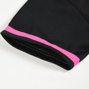 Maillot de baseball unisexe noir moderne avec bordure rose fluo contrastante, haut de performance respirant - Product Image 4