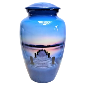 Urne funéraire artisanale en laiton doré, motif Coucher de soleil sur champ de blé, pour cendres humaines, avec illustration de l'horizon campagnard. - Product Image 6