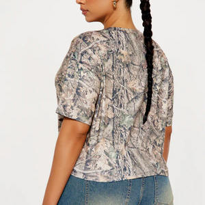 قميص نسائي قصير بنمط التمويه، جيرسي فضفاض للشارع، قميص كرة القدم الأمريكية بأكمام قصيرة، تصميم خاص بالعلامة التجارية الخاصة، متوفر بالجملة - Product Image 6