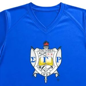 Camiseta Azul Rey para Mujer con Cuello en V y Gráfico Central, Manga Corta, Estilo Deportivo Casual para Uniformes de Equipo Personalizados - Product Image 4
