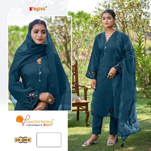 Ensemble élégant SLURB Shalwar Kameez avec organza brodé Dupatta Ensemble 3 pièces parfait pour les fêtes et toutes les occasions - Product Image 2