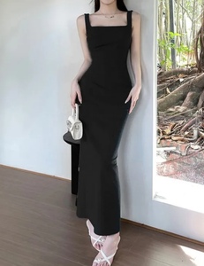 ชุดเดรสคลับสีดำแบบขายส่ง ไม่มีสายรัดไหล่ ทรงเข้ารูป ประดับเลื่อม เปิดหลัง ความยาวระดับชา  เรียบร้อย เป็นมิตรกับสิ่งแวดล้อม ระบายอากาศได้ดี สีพื้นธรรมชาติ - Product Image 3