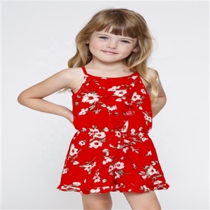 Barboteuse en coton rouge pour fille, vêtement sans manches, avec taille élastique, combinaison parfaite pour ce volume - Product Image 1