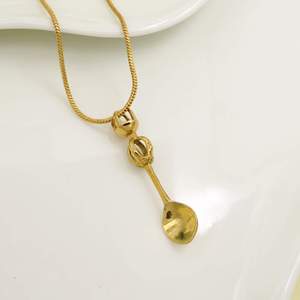 Pendentif cuillère plaqué or, thème alimentaire, collier mignon en alliage, bijoux de mode unisexe - Product Image 3