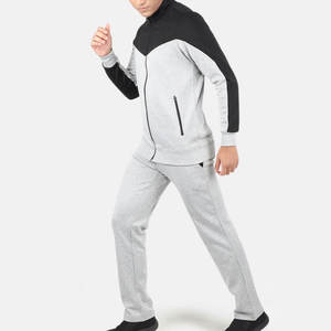 Conjunto Deportivo Premium para Hombre |   Chándal con Paneles en V en Negro Obsidiana y Gris Jaspeado |   Conjunto Deportivo Urbano con Cierre para Entrenamiento en el Gimnasio - Product Image 3