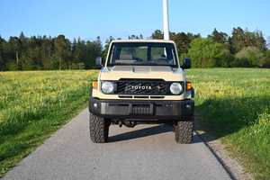 Toyota Land Cruiser GRJ79 4.0 V6 Pickup Double Cabine Transmission Manuelle SUV Tout-Terrain Export - Product Image 3