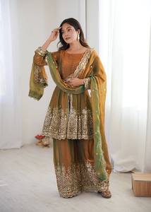 Salwar Kameez de Seda con Bordado Intenso para Mujer, Diseño Bicolor con Lentejuelas y Espejos, Traje Tradicional para Diwali, Bodas y Fiestas - Product Image 5