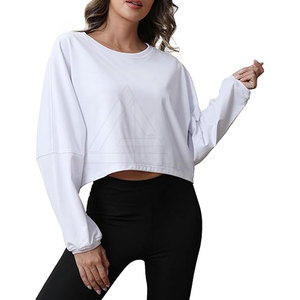 Sweat-shirt court tendance pour femme, conçu avec un tissu léger, col rond et confortable pour la mode quotidienne et les tenues de sport. - Product Image 2