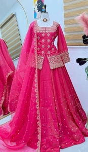 Lehenga Choli de Seda Bordado KV (Rosa) - Traje Tradicional para Fiestas - Product Image 6